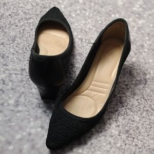 Adrienne Vittadini Black Leather Heels Classic Design
